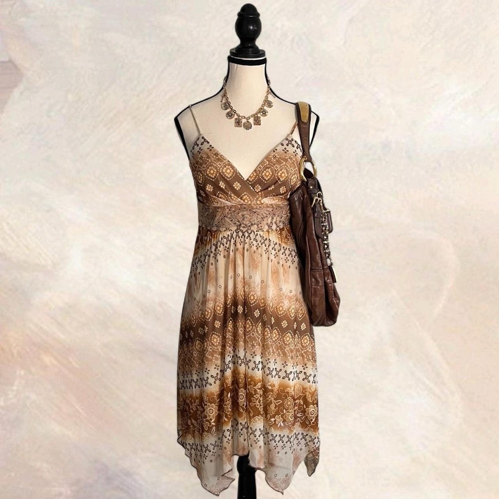 ❤️ SOLD ❤️ City Triangles Brown and Cream Asymmetrical Babydoll Dress